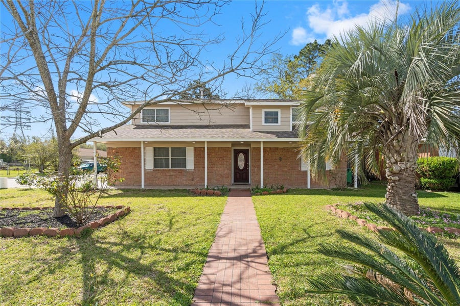 Property photo for 907 Northbend Drive, Baytown, TX