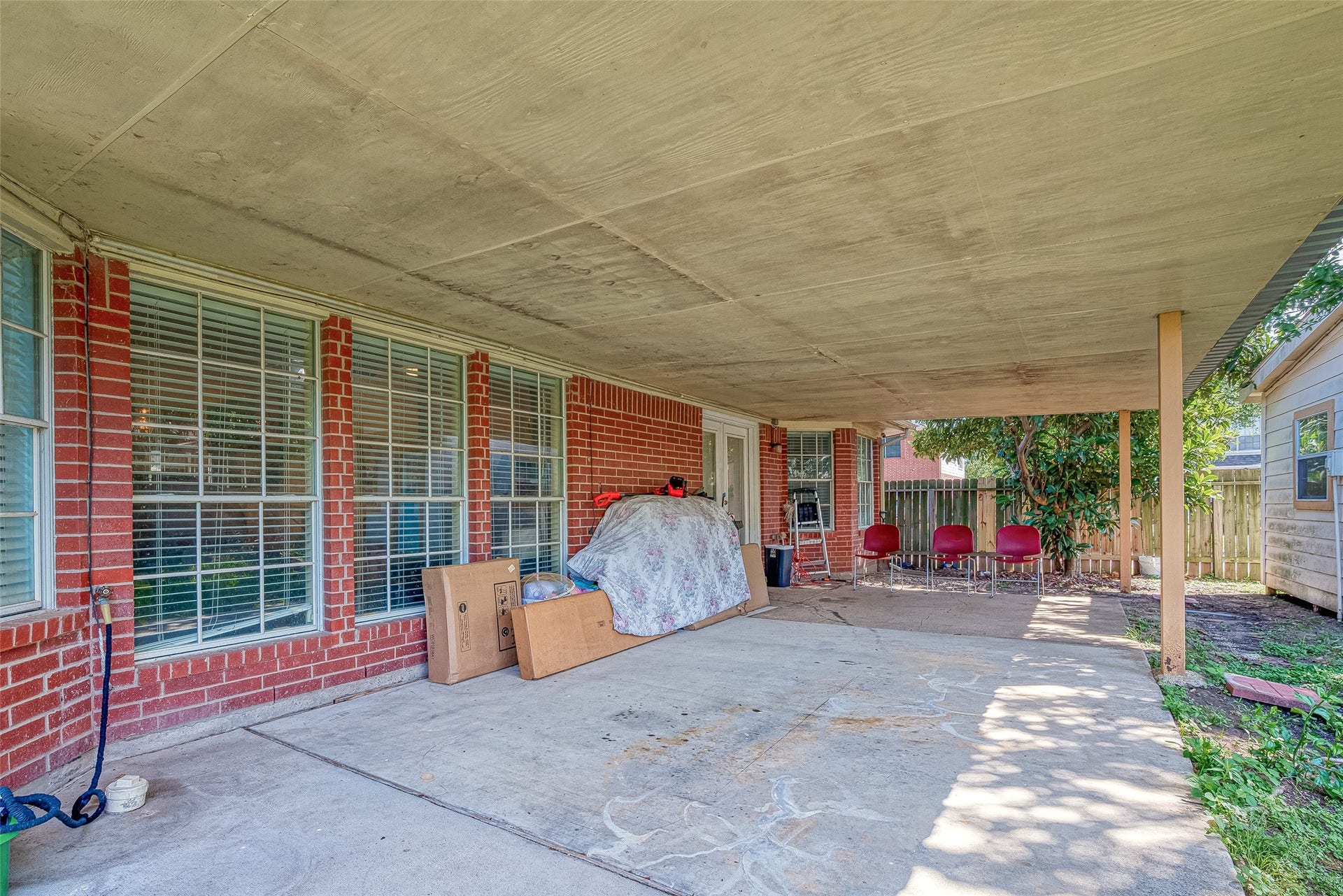 8918 Rustling Leaves Road, Houston, TX 77083