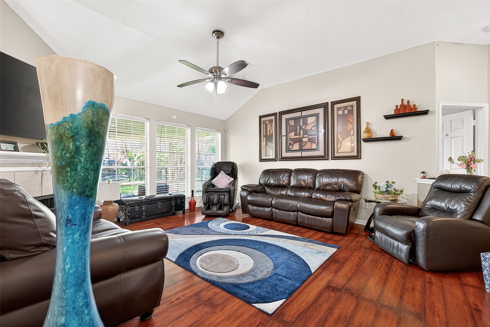 8918 Rustling Leaves Road, Houston, TX 77083