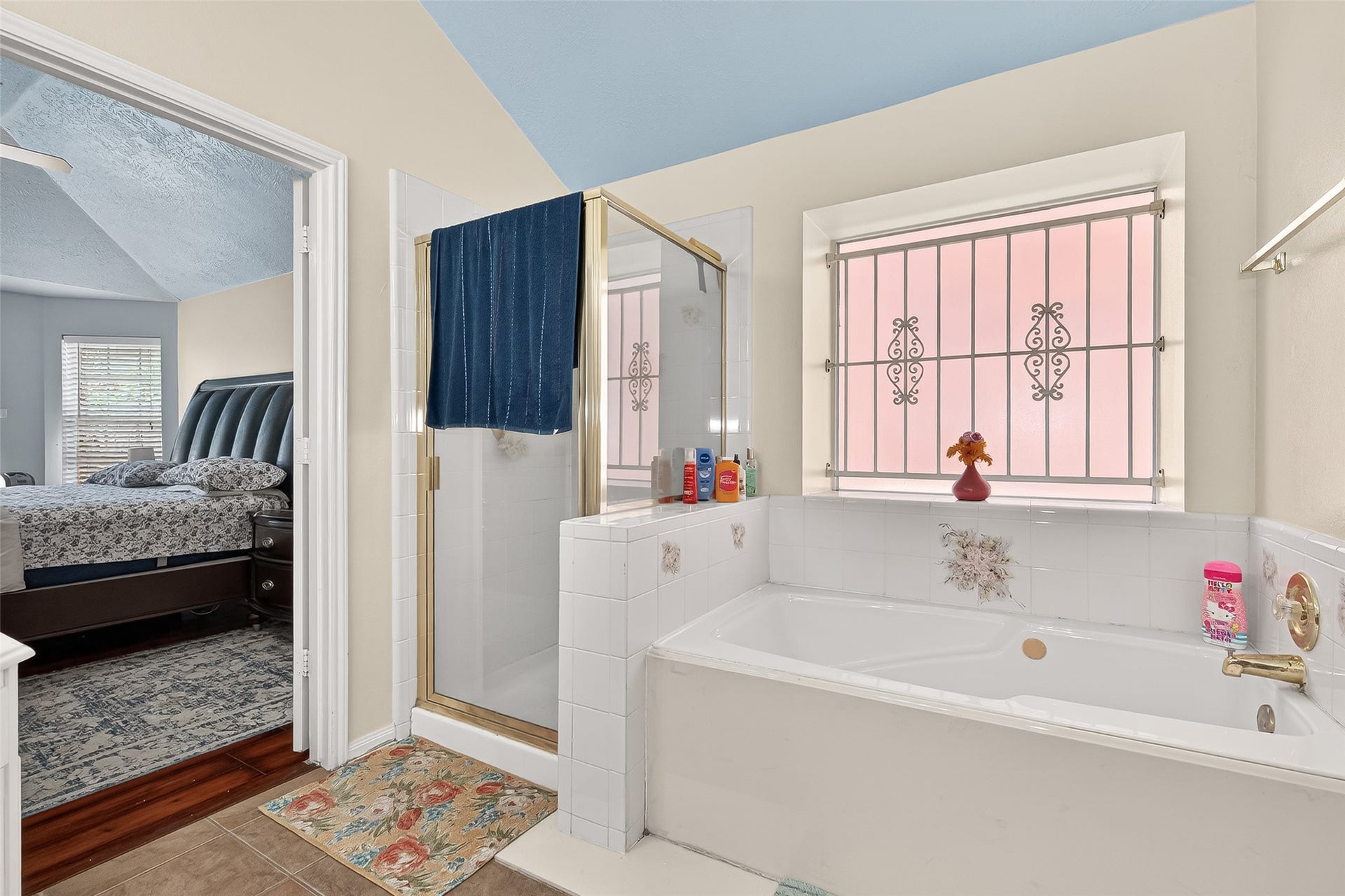 8918 Rustling Leaves Road, Houston, TX 77083