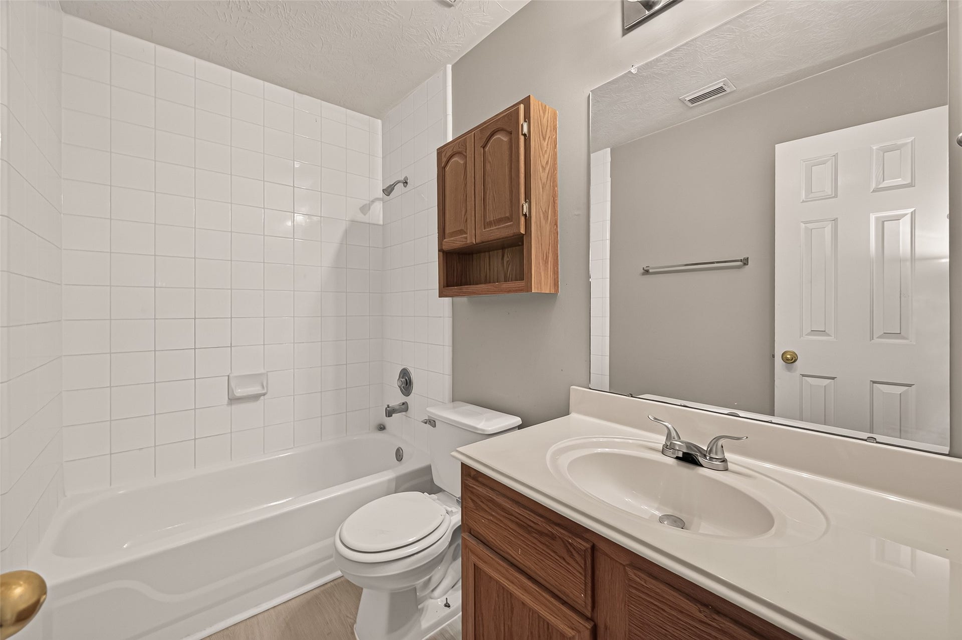 Secondary Bath