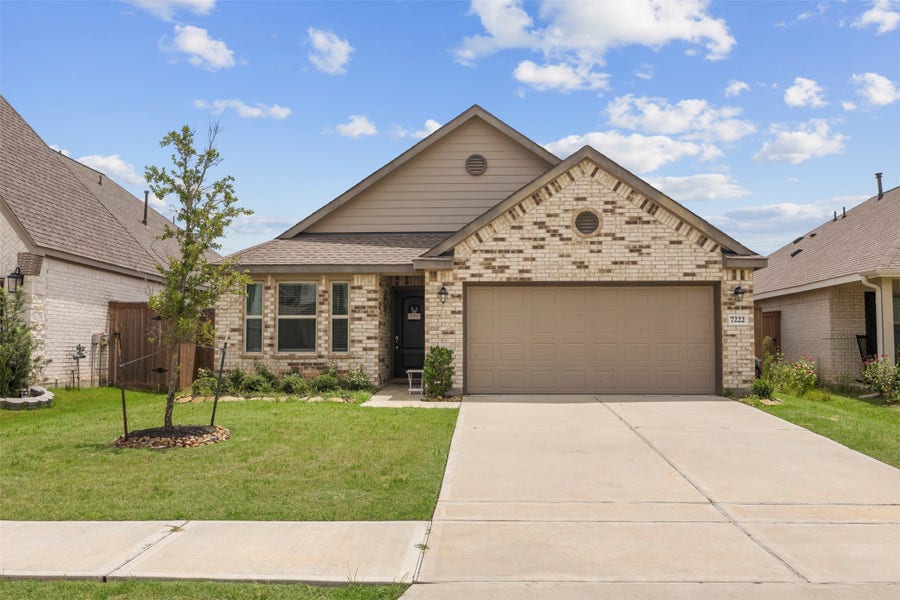 Property photo for 7222 Songlark Landing Court, Katy, TX