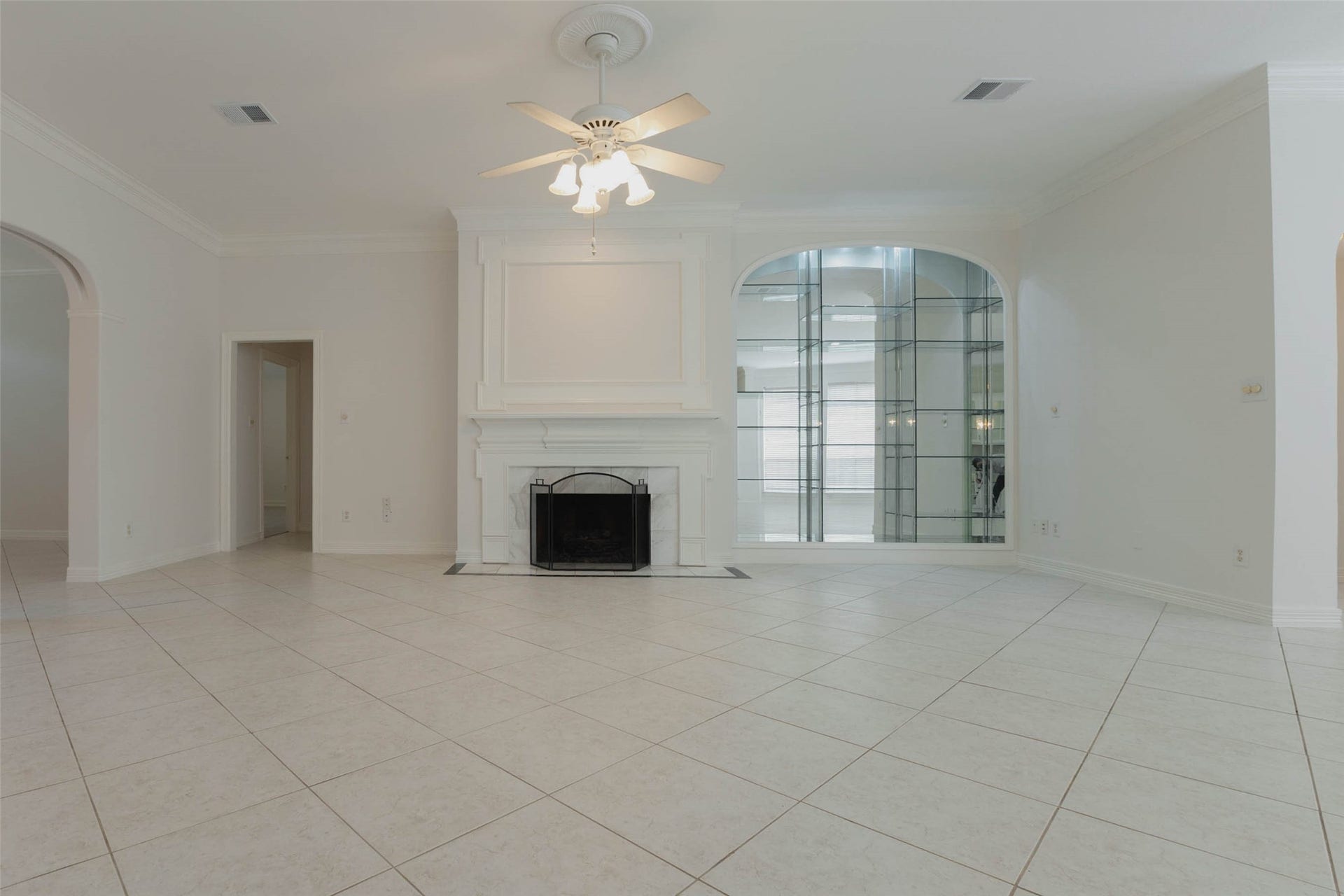 4911 Avondale Drive, Sugar Land, TX 77479 4911 Avondale Drive, Sugar Land, TX 77479