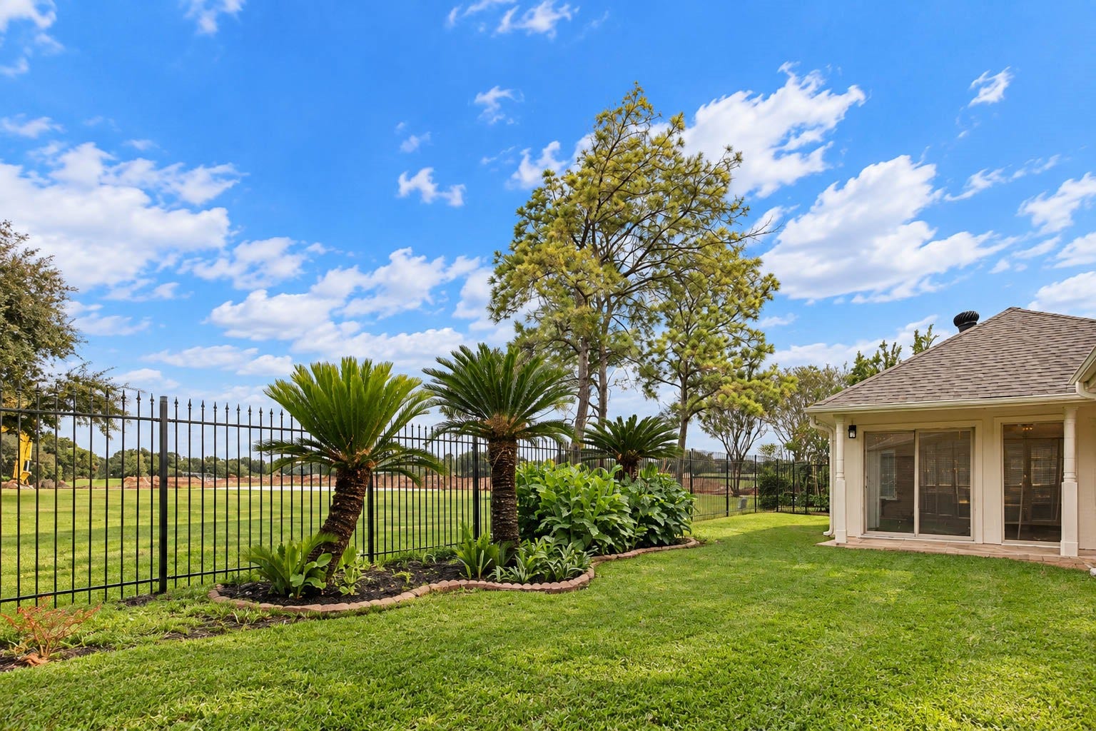 4911 Avondale Drive, Sugar Land, TX 77479 4911 Avondale Drive, Sugar Land, TX 77479