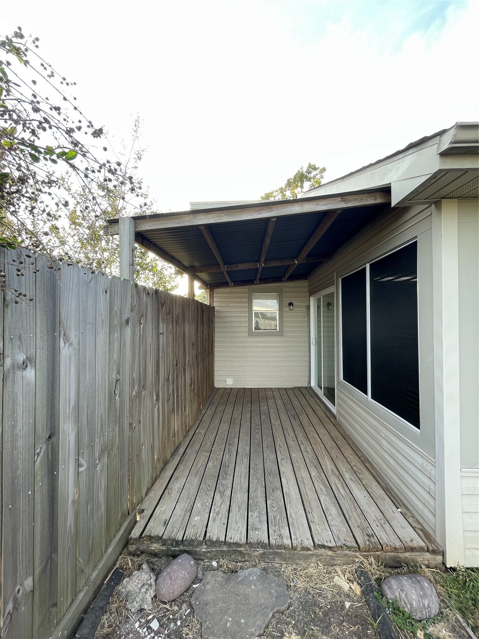 2915 Garden Lane, Sugar Land, TX 77479 Covered outside patio, perfect for entertaining