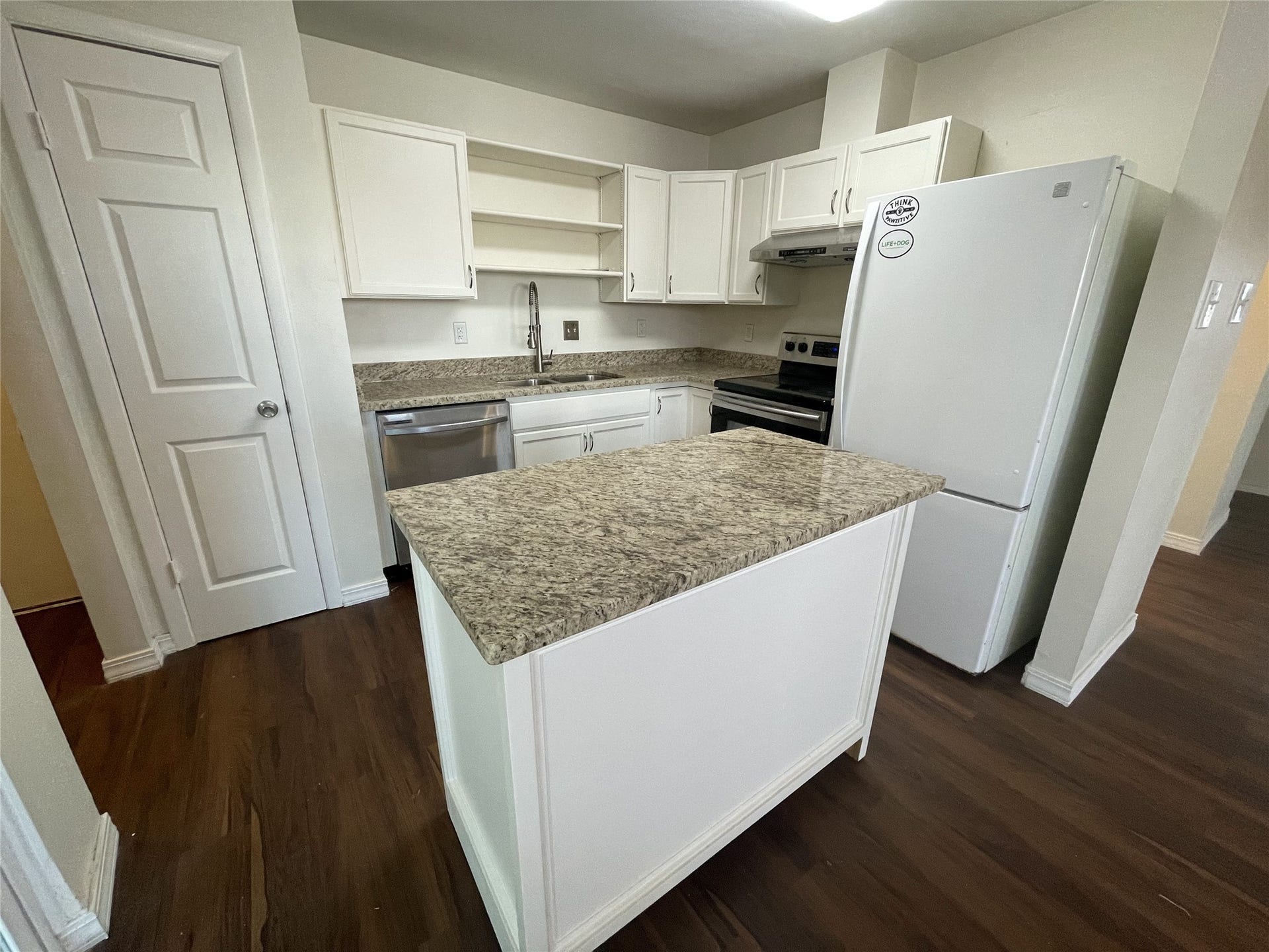 2915 Garden Lane, Sugar Land, TX 77479 Another photo of the kitchen