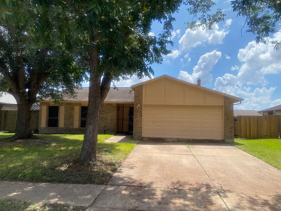 Property photo for 15607 Summer Briar Court, Houston, TX