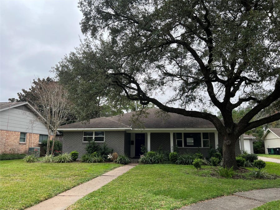 Property photo for 5122 Lymbar Drive, Houston, TX
