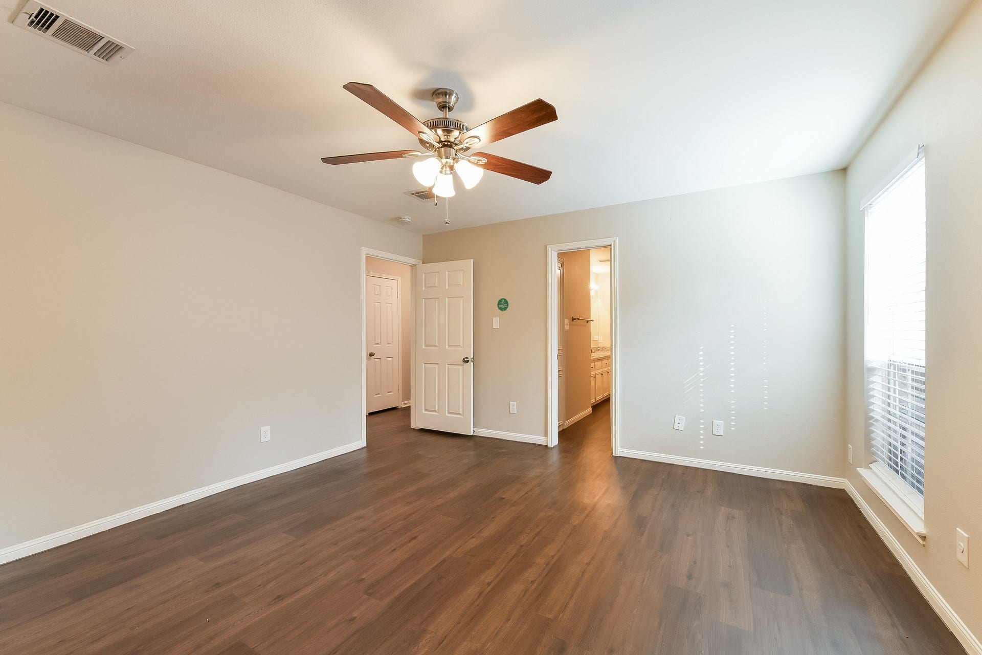 1710 Pine Gap Drive, Houston, TX 77090 1710 Pine Gap Drive, Houston, TX 77090