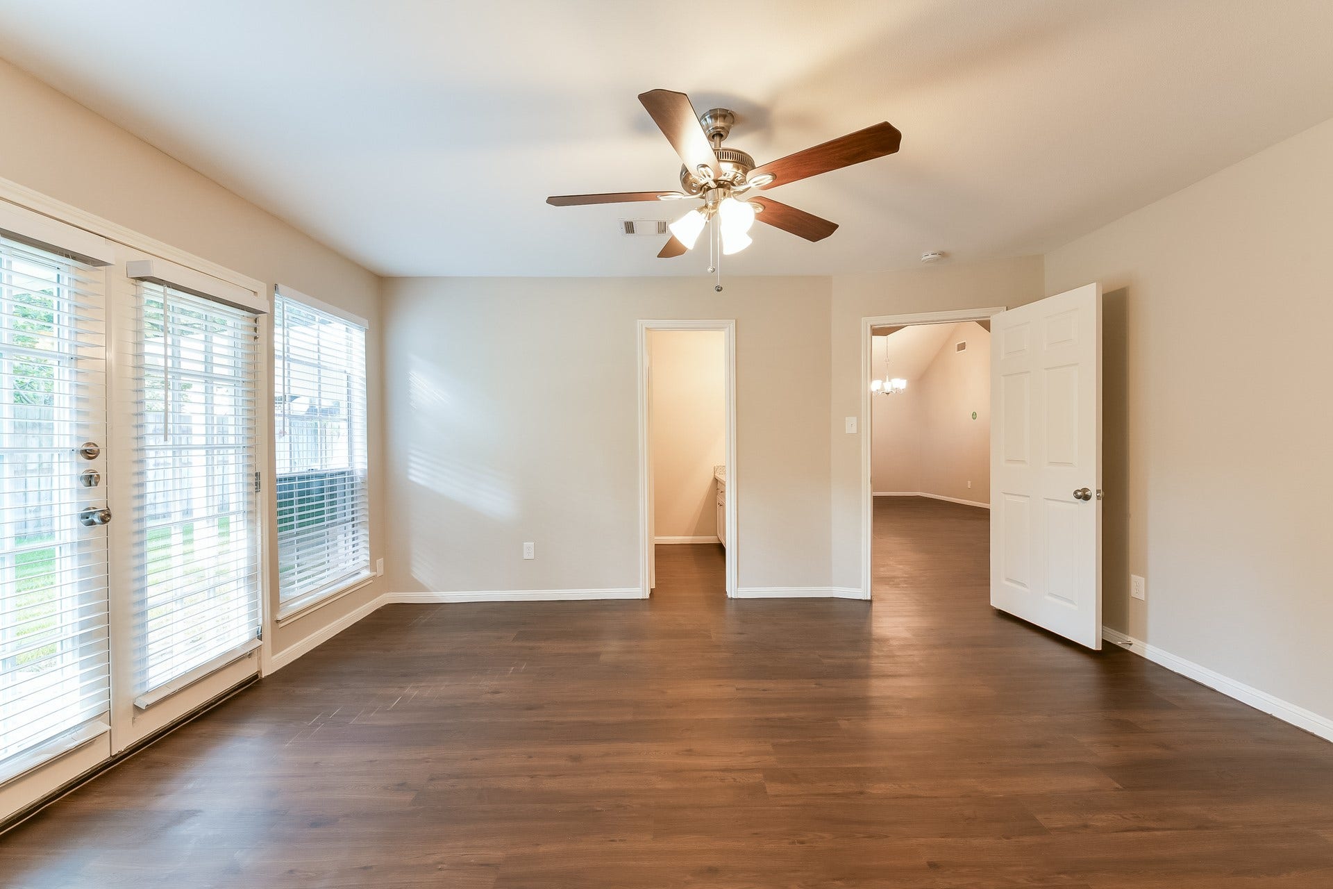 1710 Pine Gap Drive, Houston, TX 77090 1710 Pine Gap Drive, Houston, TX 77090