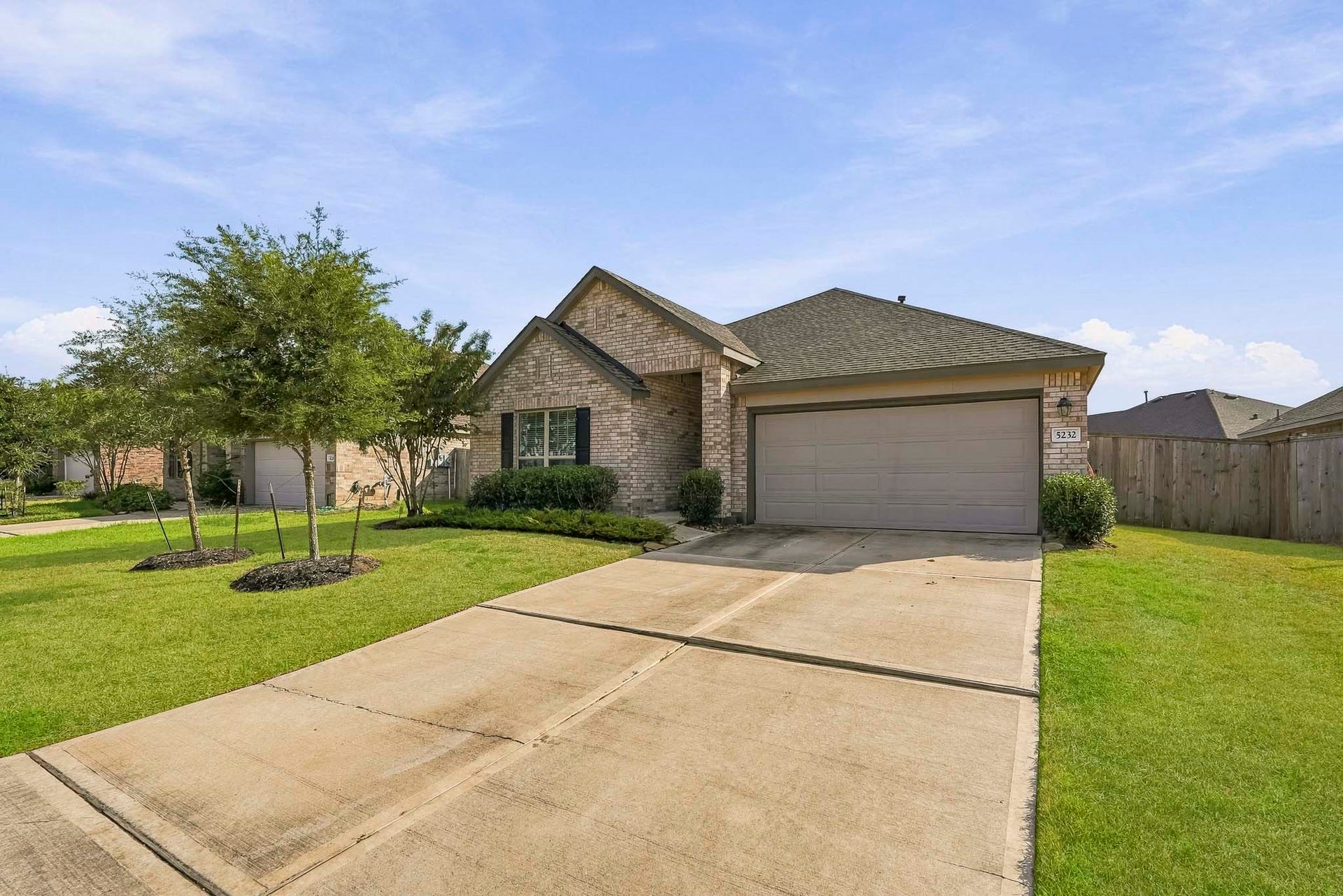 5232 Pine Pass Drive, Rosenberg, TX 77469 Home is located a few houses down from the park!