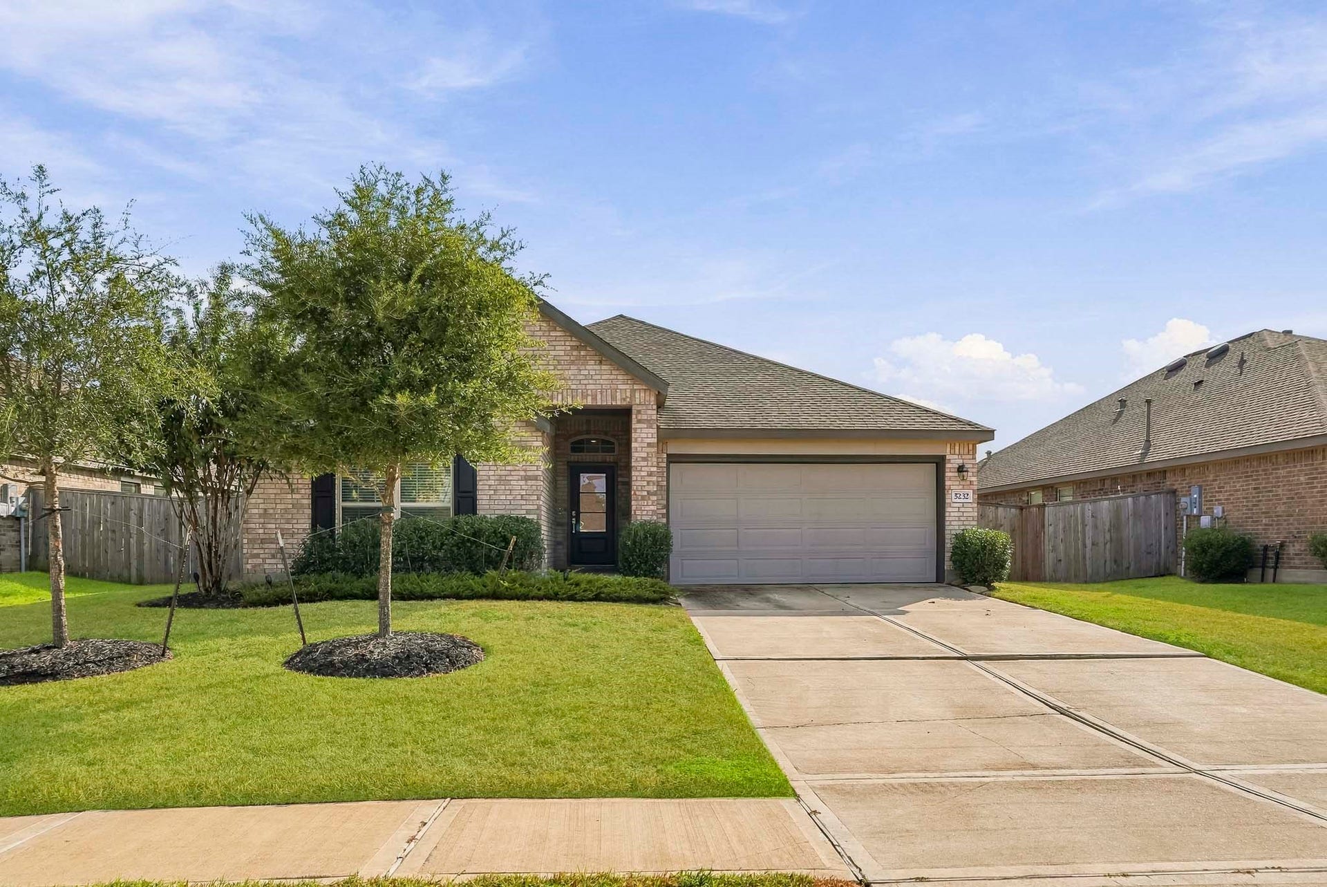 5232 Pine Pass Drive, Rosenberg, TX 77469 Welcome home!