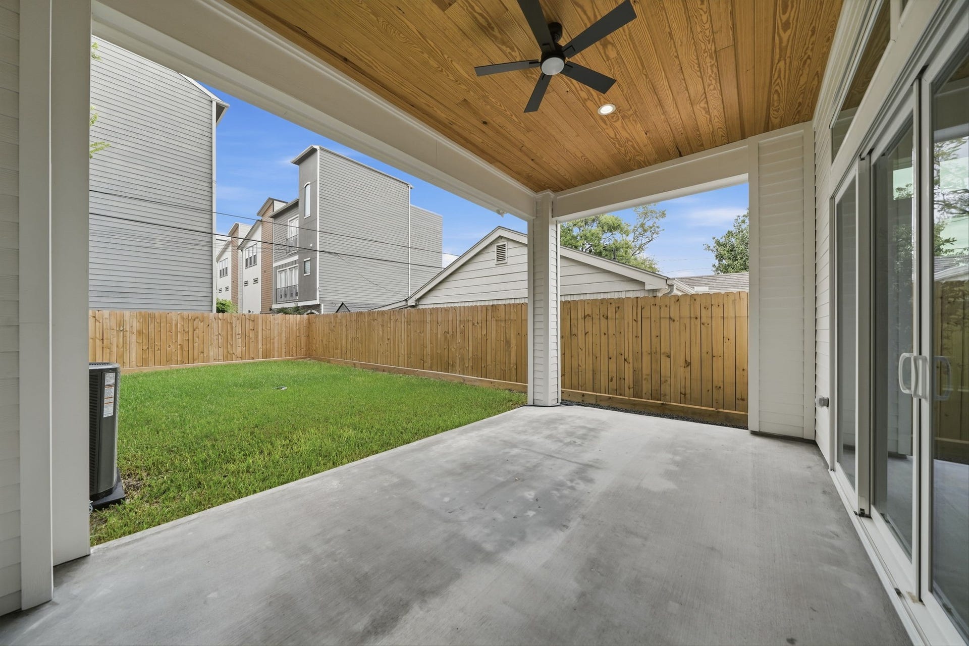 607 W 27th Street, Houston, TX 77008 607 W 27th Street, Houston, TX 77008