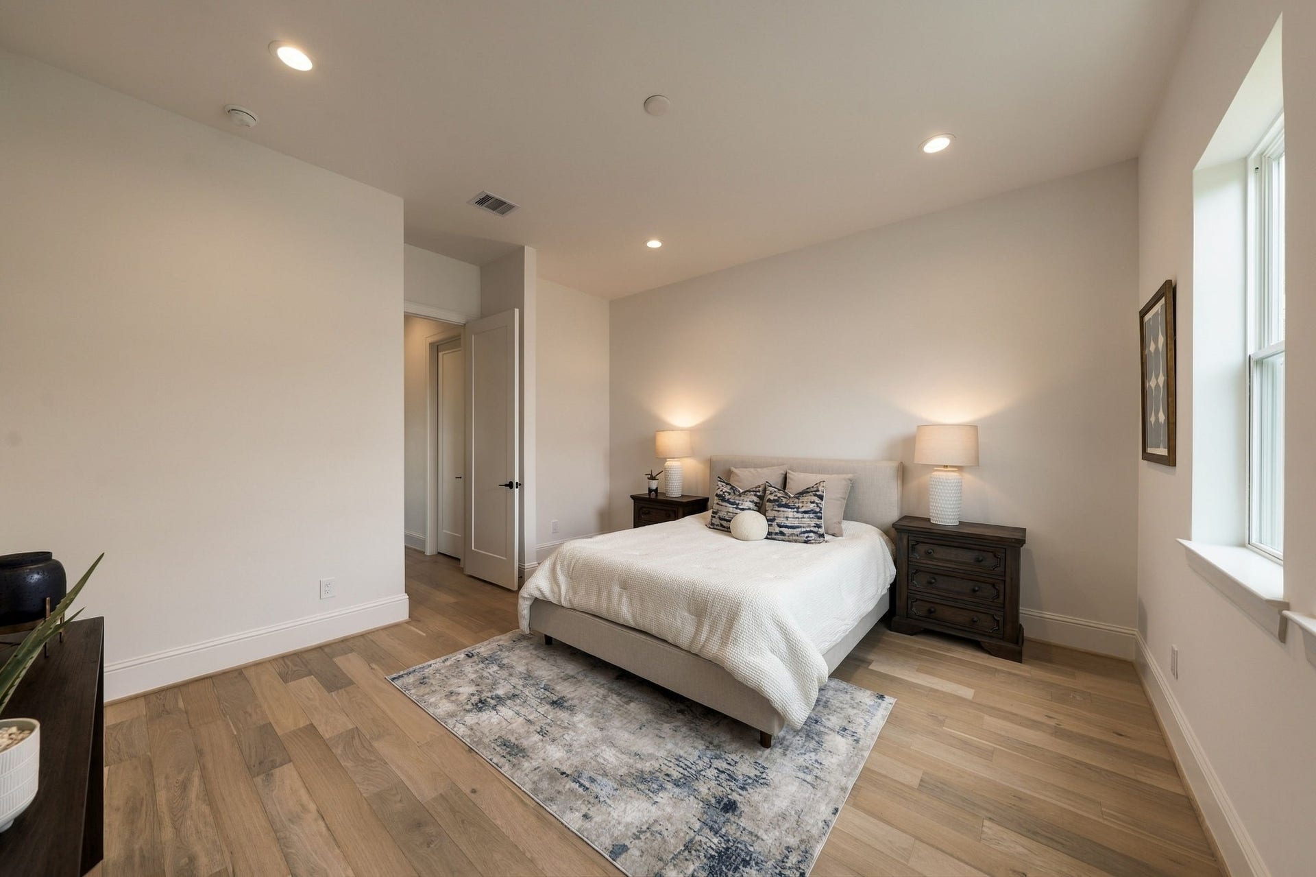 607 W 27th Street, Houston, TX 77008 607 W 27th Street, Houston, TX 77008
