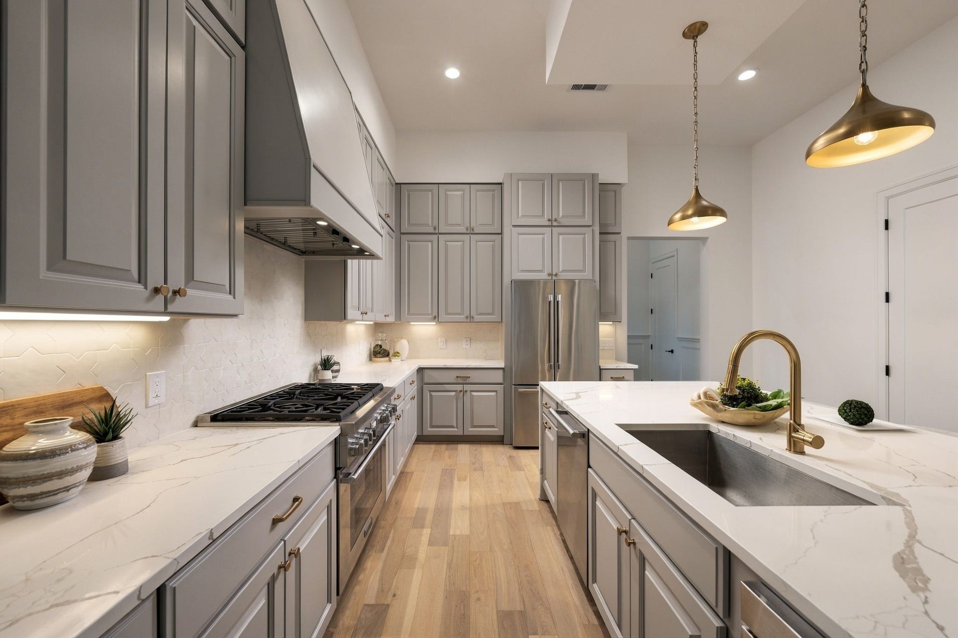607 W 27th Street, Houston, TX 77008 607 W 27th Street, Houston, TX 77008