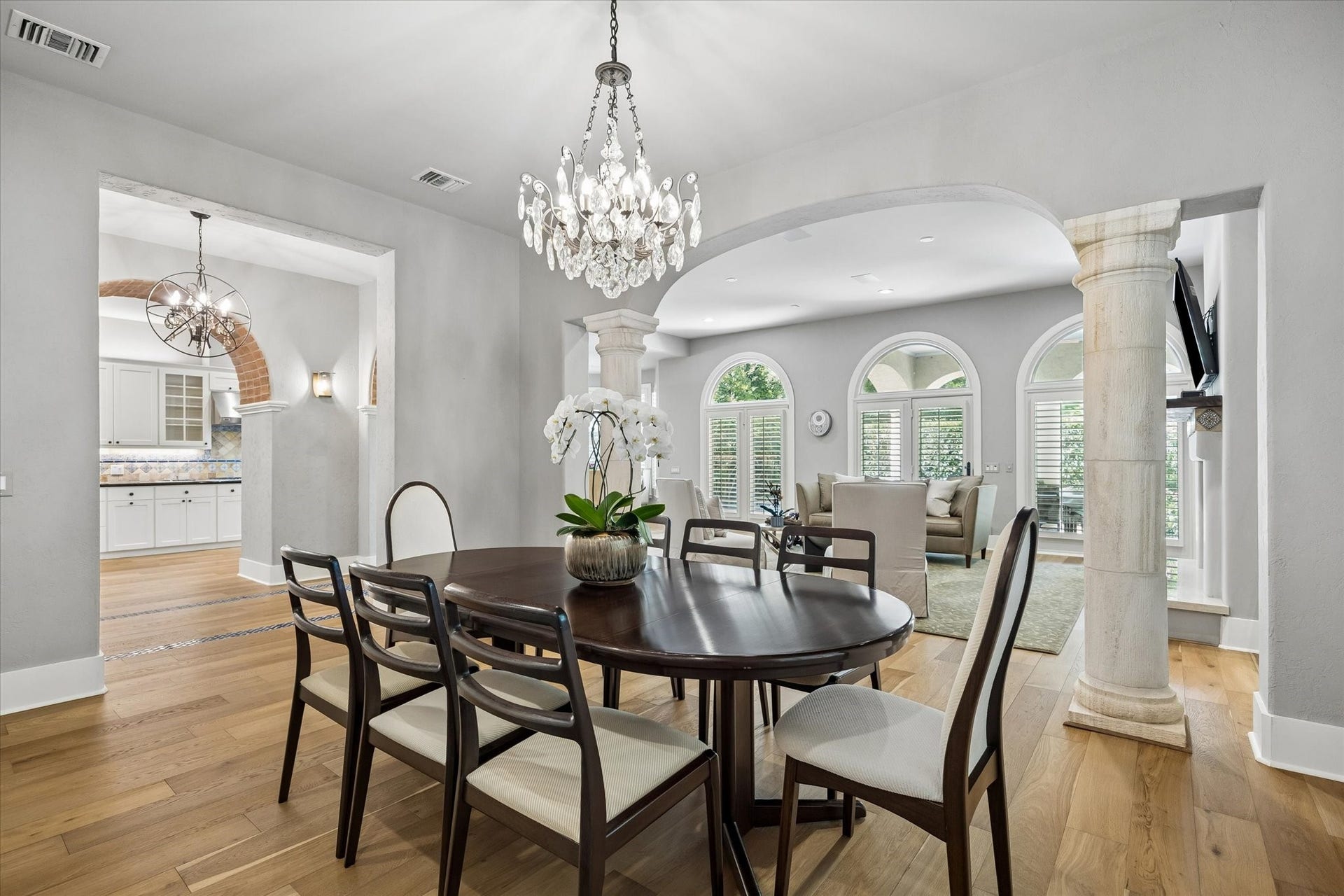 Note the arched opening, architectural details and beautiful lighting.