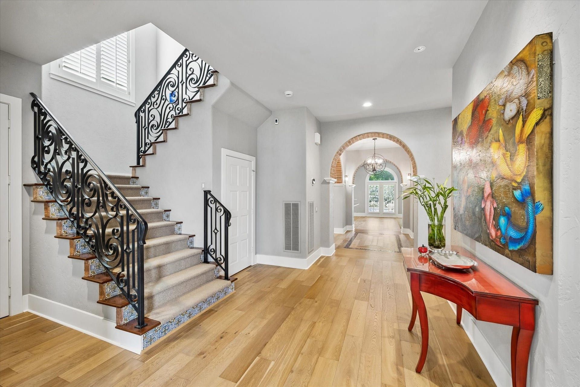 Another view of the formal entry to the entertaining and outdoor areas.