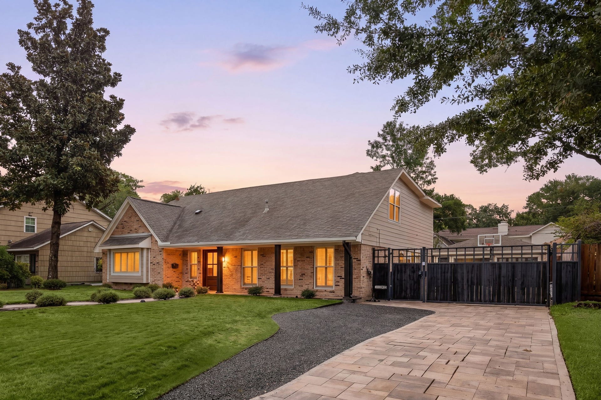 10831 Britoak Lane, Houston, TX 77079 10831 Britoak Lane, Houston, TX 77079