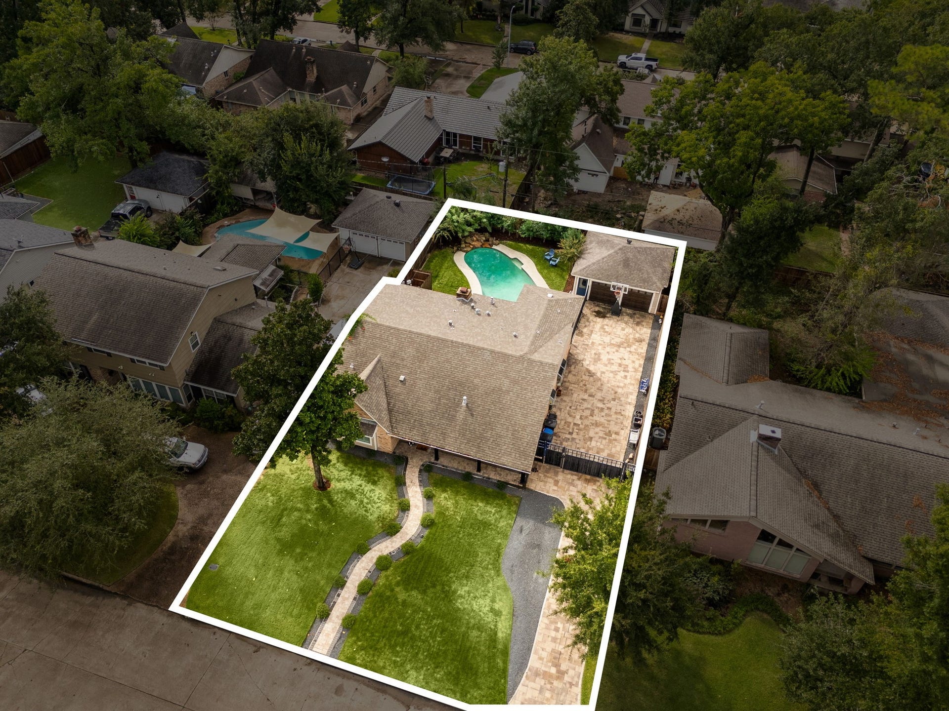 10831 Britoak Lane, Houston, TX 77079 10831 Britoak has an air conditioned two-car garage, gated driveway and additional parking on the side to make getting cards in and out easy.