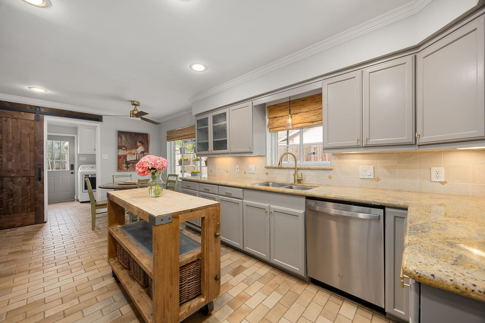 10831 Britoak Lane, Houston, TX 77079 10831 Britoak Lane, Houston, TX 77079