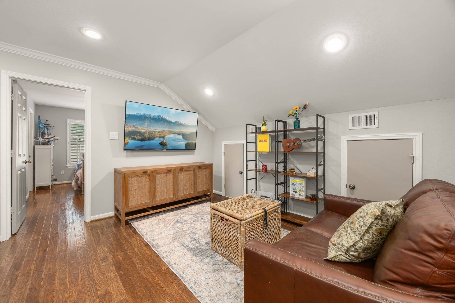 10831 Britoak Lane, Houston, TX 77079 10831 Britoak Lane, Houston, TX 77079