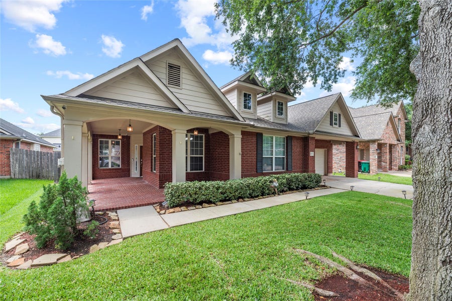 Property photo for 3707 Cat Springs Lane, Missouri City, TX