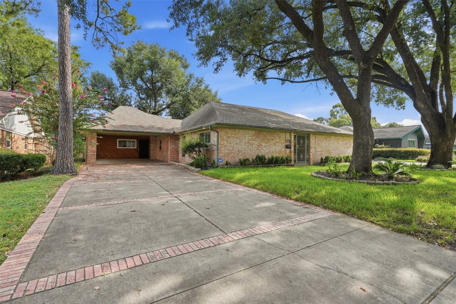 Property photo for 4418 Wigton Drive, Houston, TX