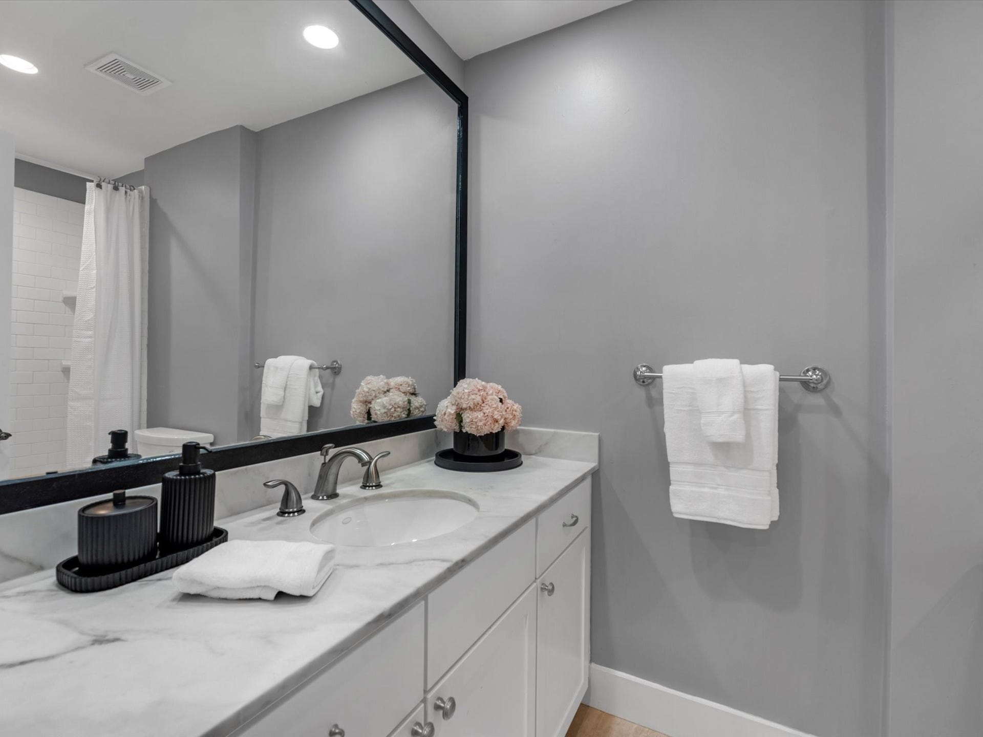 9334 Briar Forest Drive, Houston, TX 77063 9334 Briar Forest Drive, Houston, TX 77063