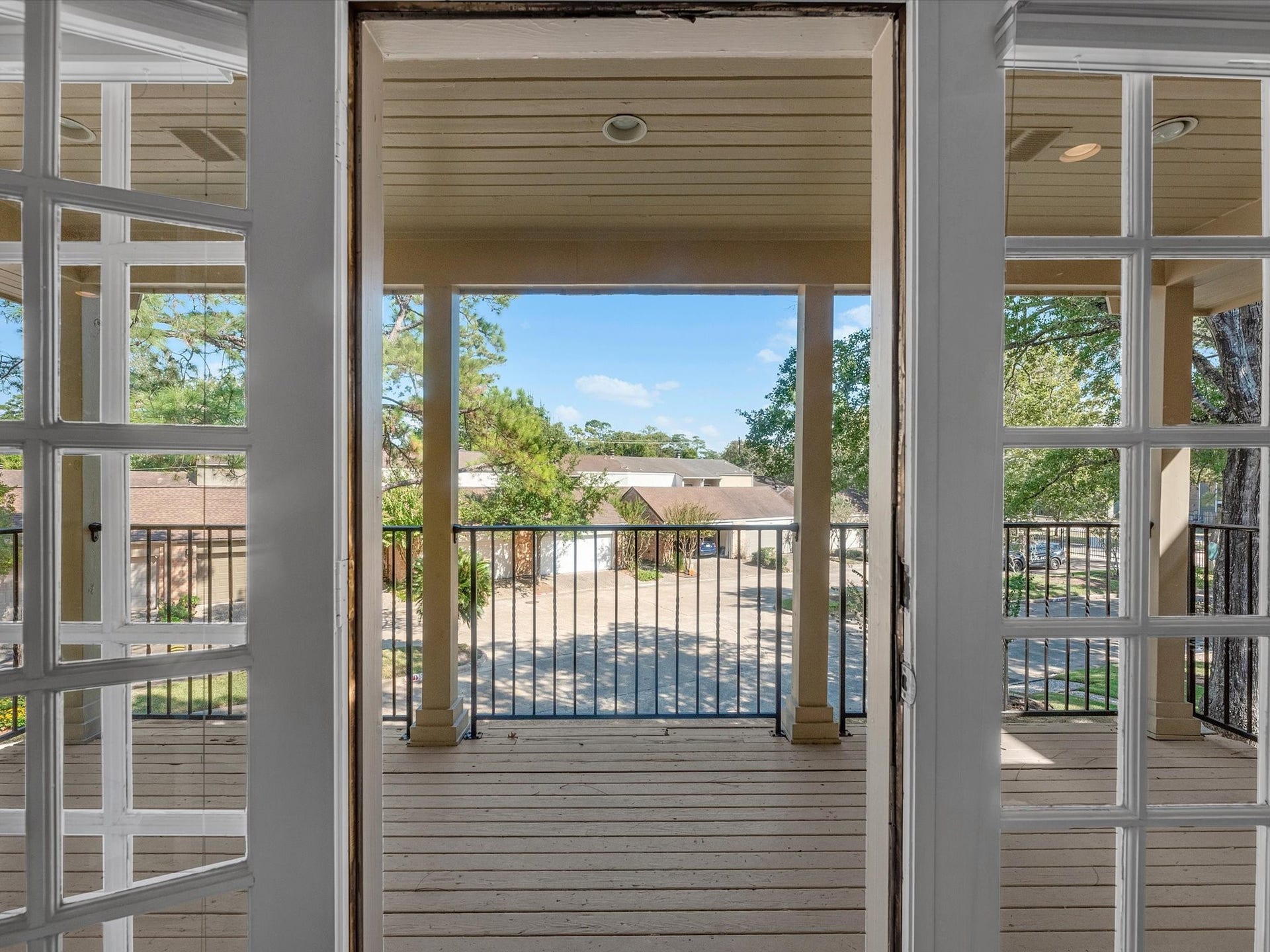 9334 Briar Forest Drive, Houston, TX 77063 9334 Briar Forest Drive, Houston, TX 77063