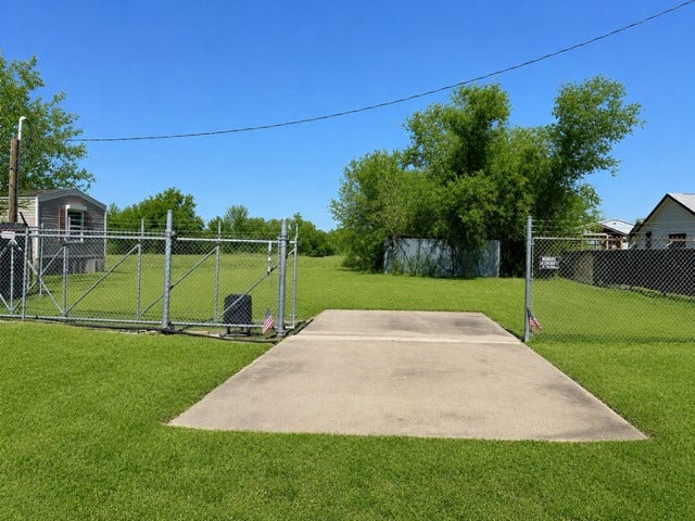 801 Genoa Red Bluff Road, Pasadena, TX 77504 Welcome home 801 Genoa Redbluff