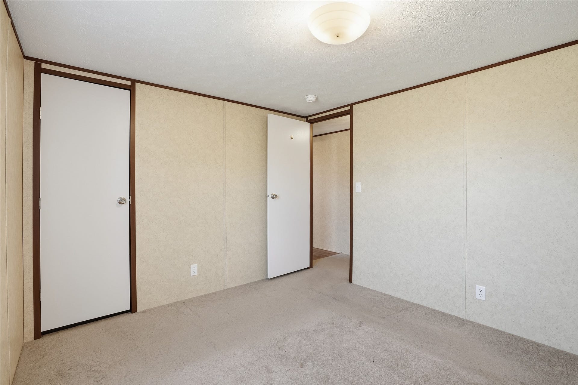 801 Genoa Red Bluff Road, Pasadena, TX 77504 middle bedroom