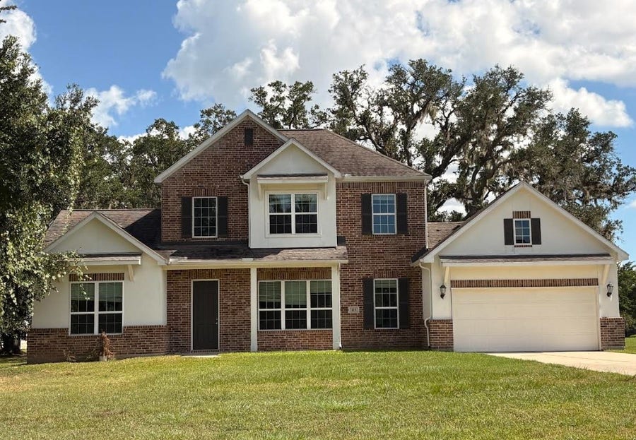 Property photo for 415 Lakeland Circle, Rosharon, TX