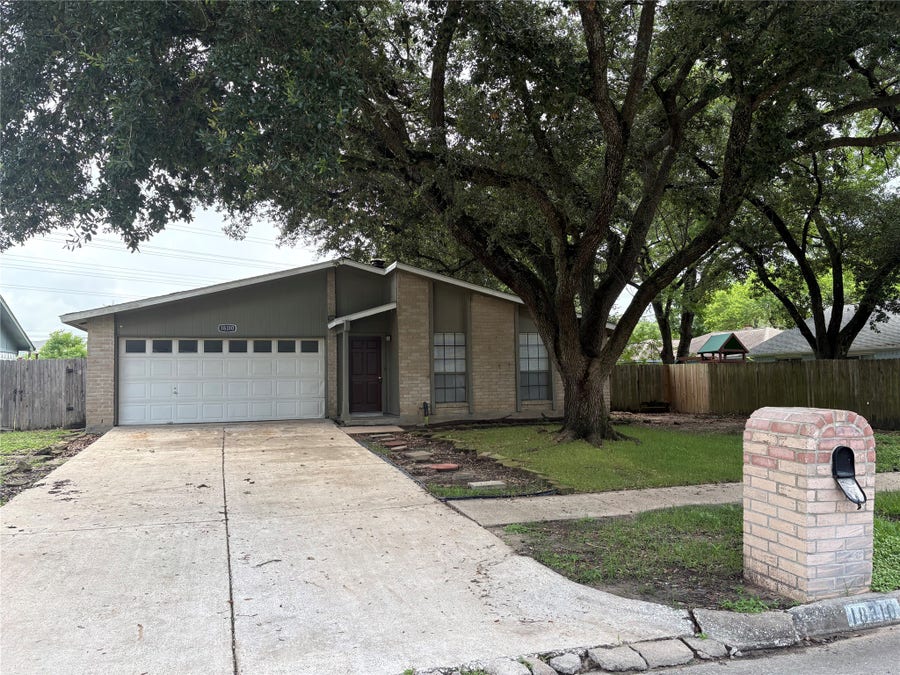 Property photo for 18310 Navajo Trail Drive, Spring, TX