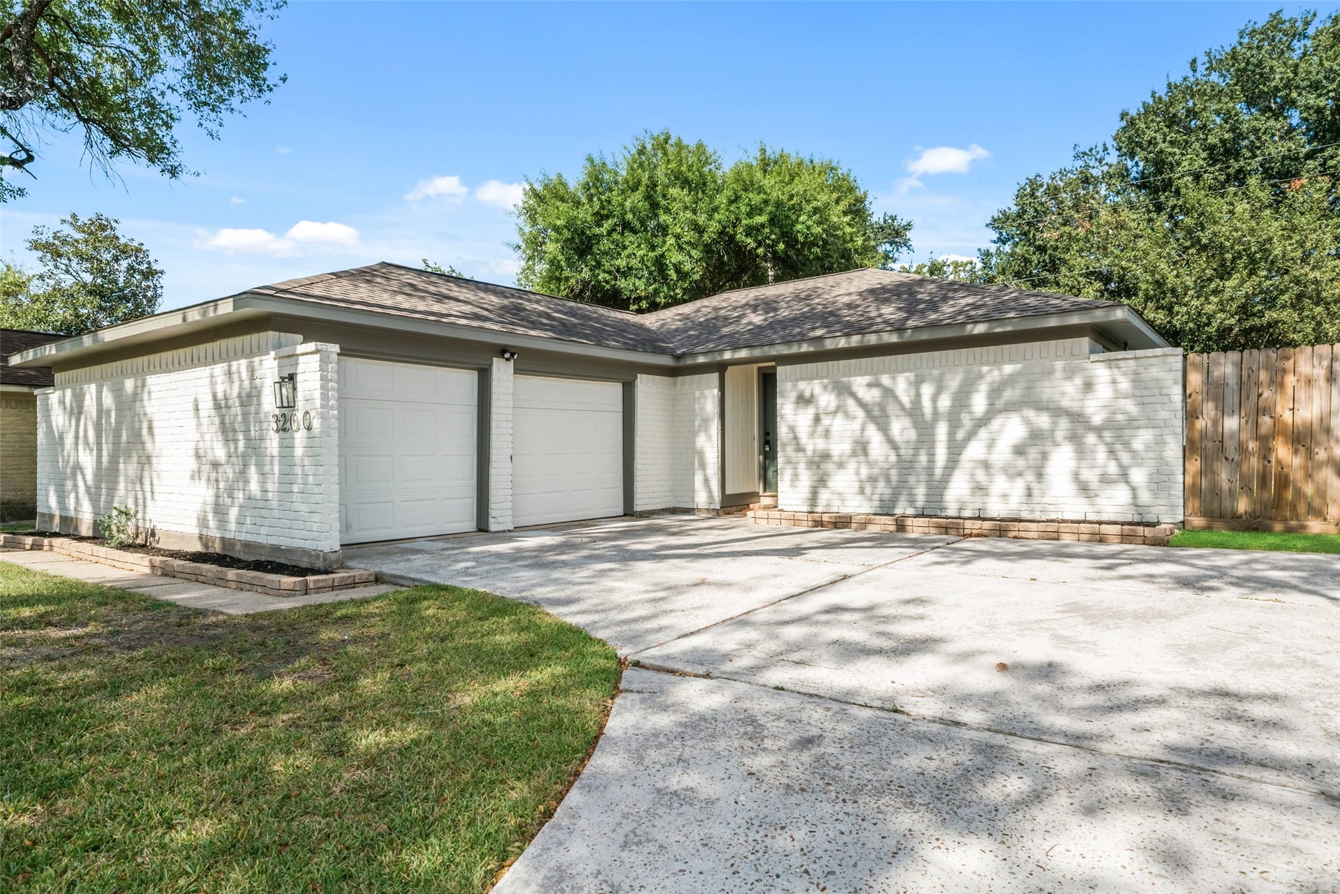 3200 Sand Reef Lane, League City, TX 77573 Two car garage with epoxy floor