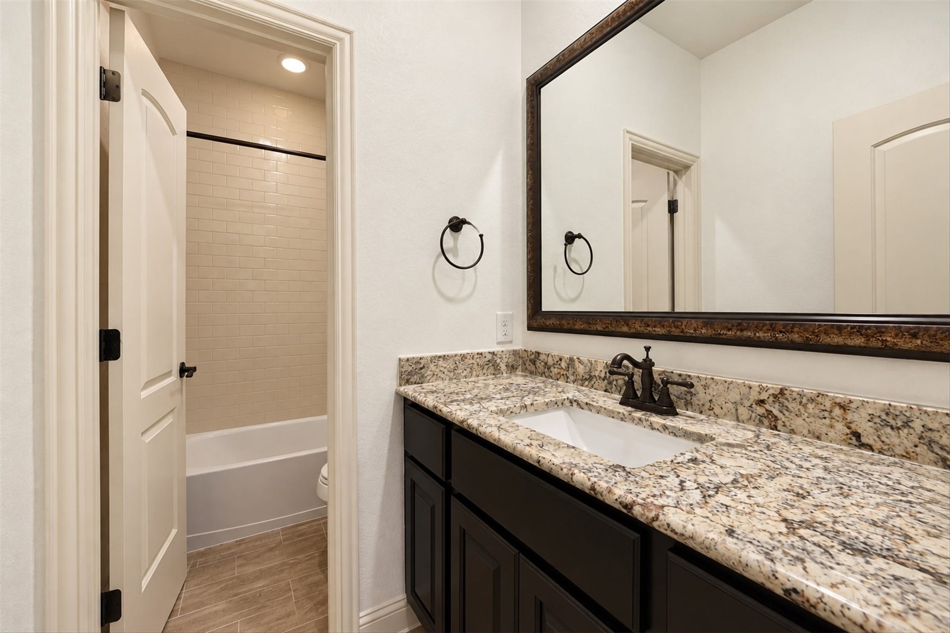19838 Rojo Rock Lane, Cypress, TX 77433 Secondary Bathroom