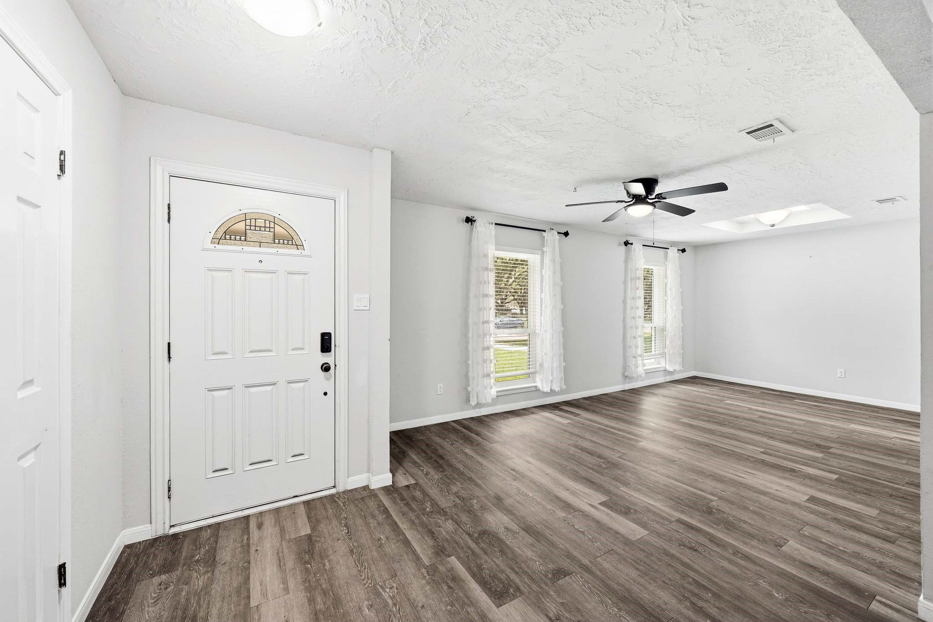 12010 Dorrance Lane, Meadows Place, TX 77477 Most recently used a very large dining room, ...