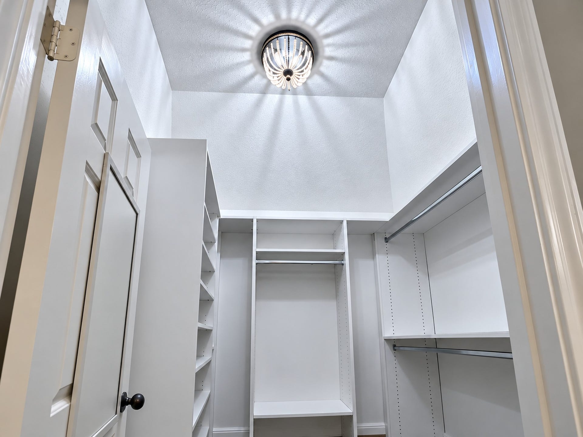 5810 Larch Leaf Lane, Richmond, TX 77469 Primary Closet #1