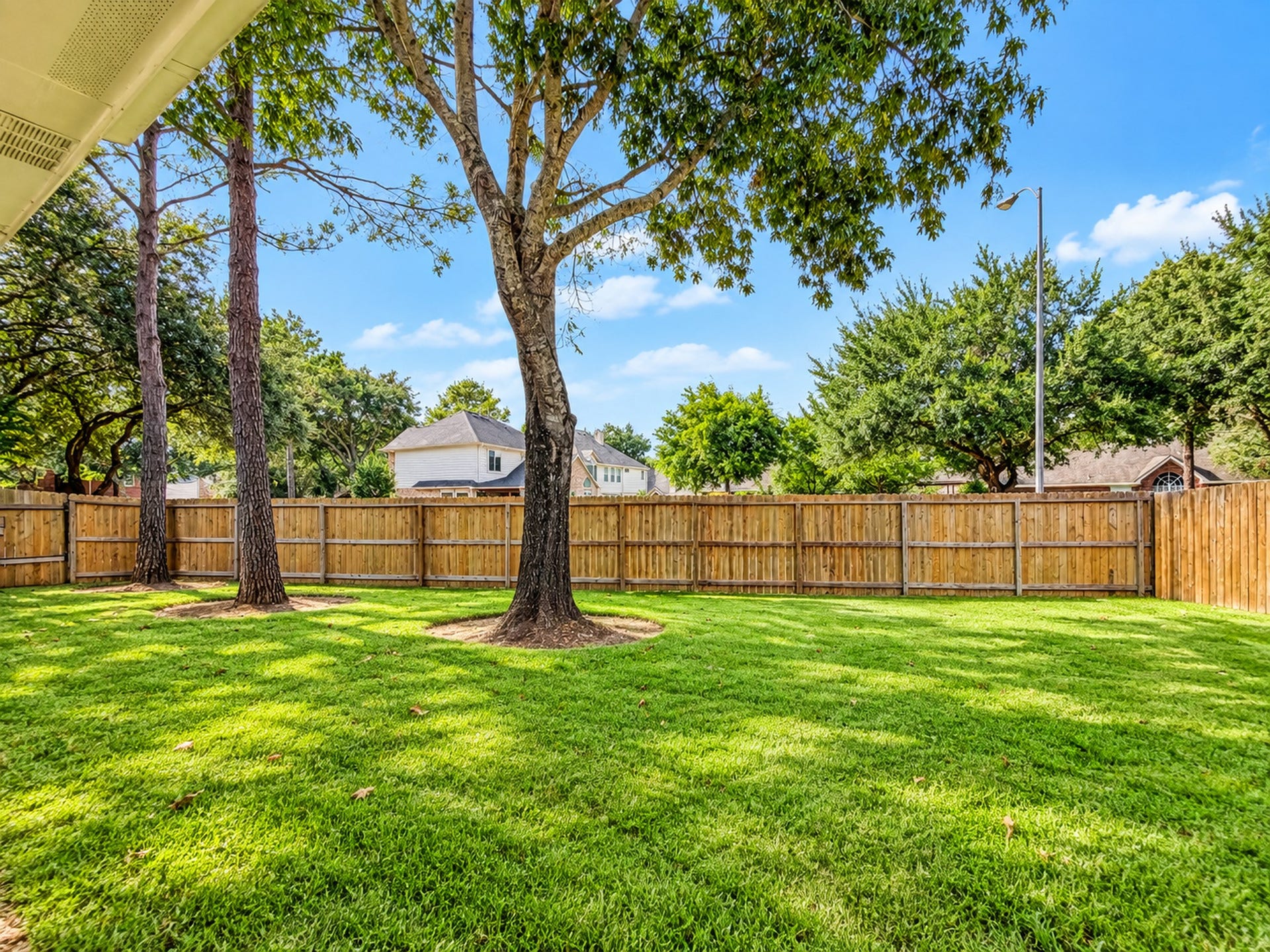 5810 Larch Leaf Lane, Richmond, TX 77469 Room to play, entertain and unwind! The expansive backyard beneath mature shade trees is one of this home's standout features.Room to play, entertain and unwind! The expansive backyard beneath mature shade trees is one of this home's standout features.Room to play, entertain and unwind! The expansive backyard beneath mature shade trees is one of this home's standout features.Room to play, entertain and unwind! The expansive backyard beneath mature shade trees is one of this home's standout features.Room to