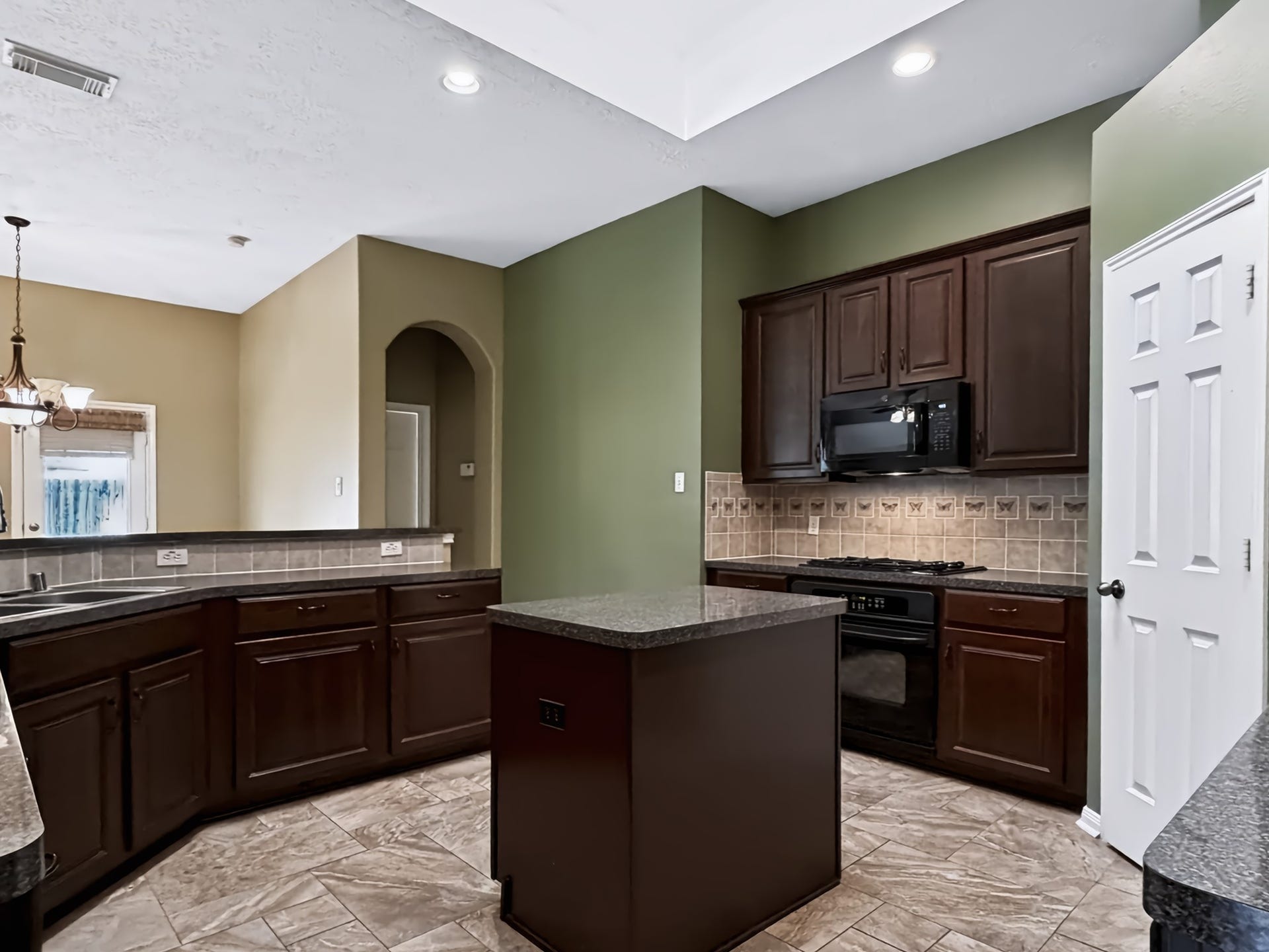 5810 Larch Leaf Lane, Richmond, TX 77469 Kitchen