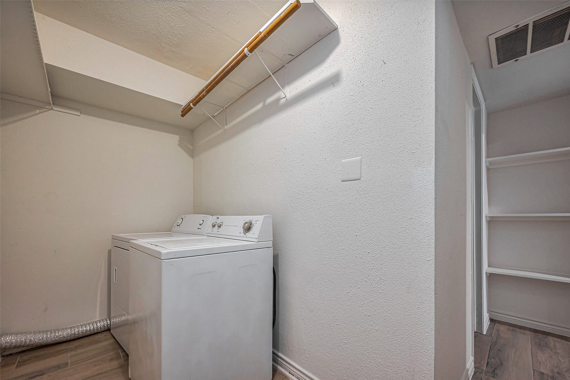 4639 Wild Indigo Street, #27/461, Houston, TX 77027 4639 Wild Indigo Street, #27/461, Houston, TX 77027