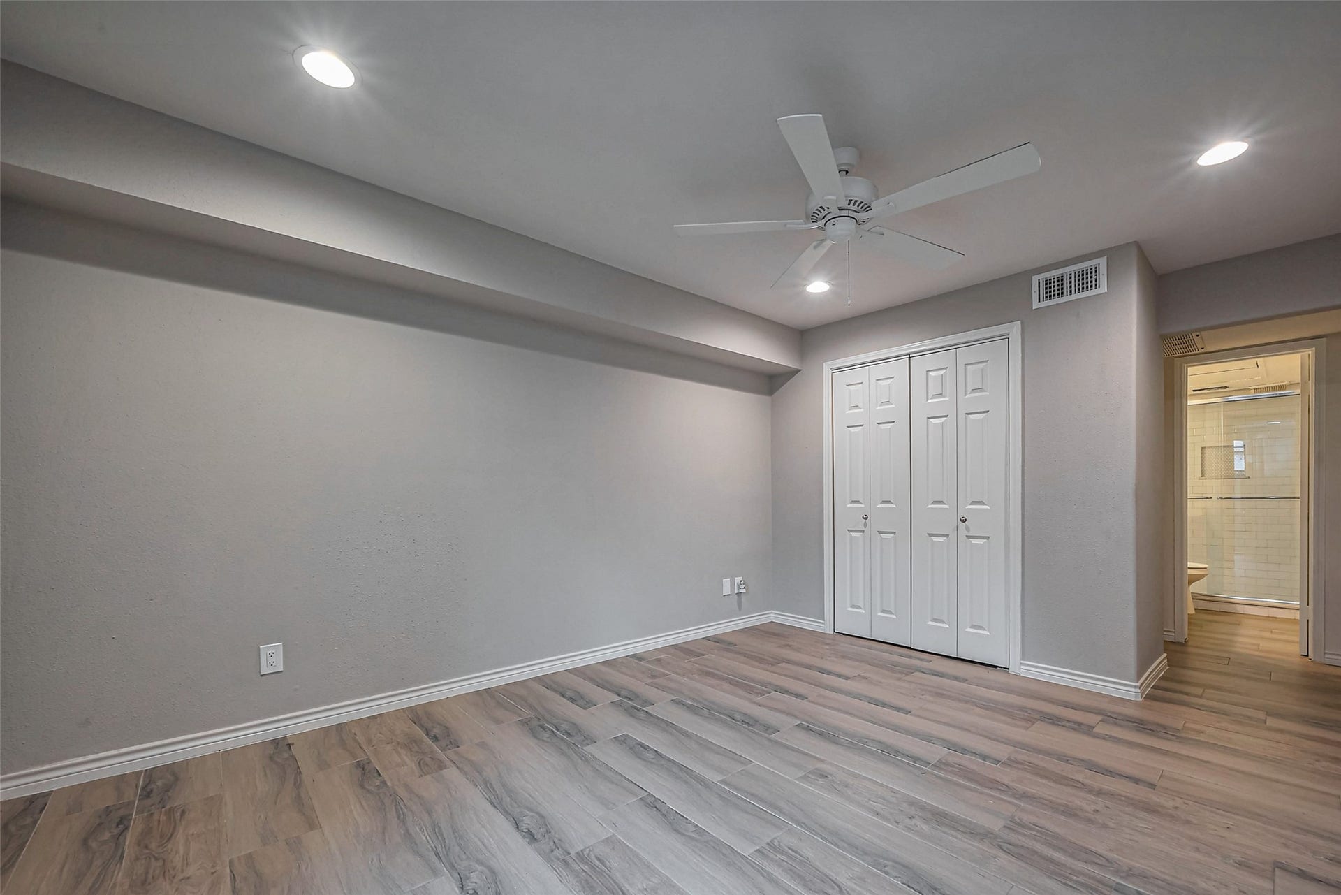 4639 Wild Indigo Street, #27/461, Houston, TX 77027 4639 Wild Indigo Street, #27/461, Houston, TX 77027
