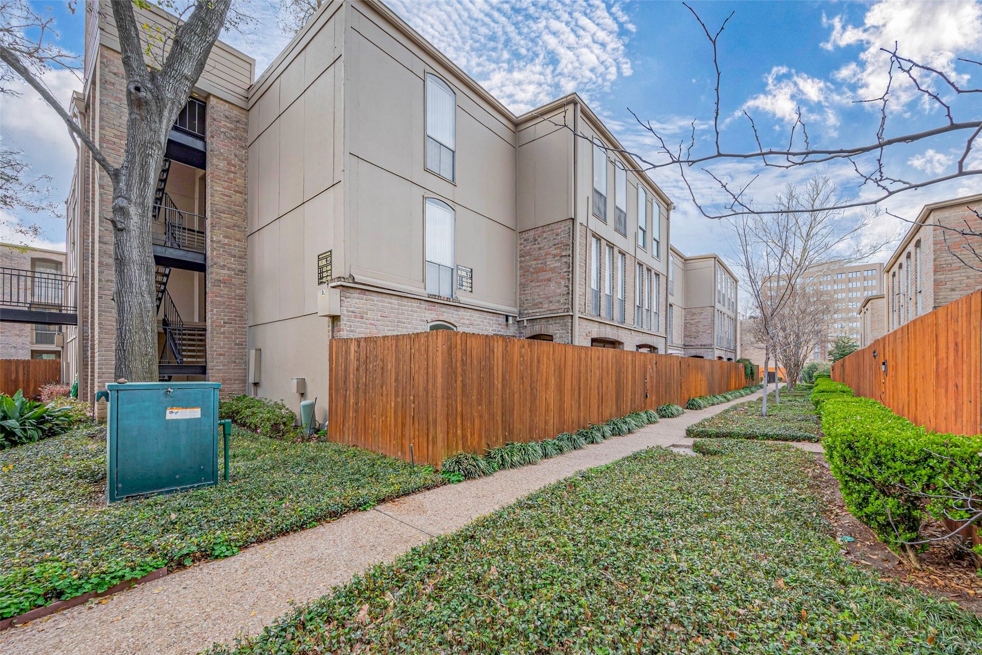 4639 Wild Indigo Street, #27/461, Houston, TX 77027 4639 Wild Indigo Street, #27/461, Houston, TX 77027