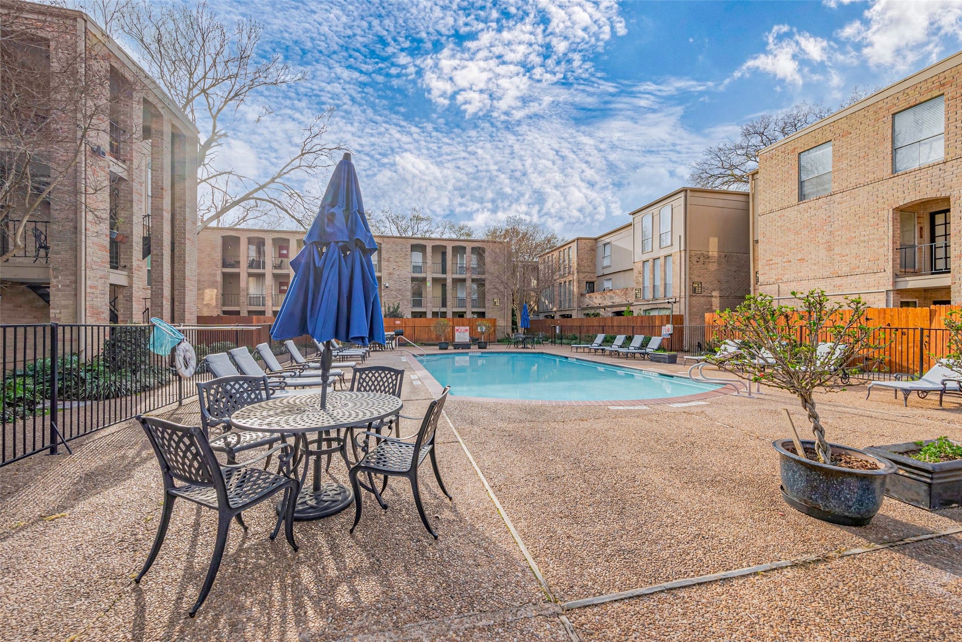 4639 Wild Indigo Street, #27/461, Houston, TX 77027 4639 Wild Indigo Street, #27/461, Houston, TX 77027