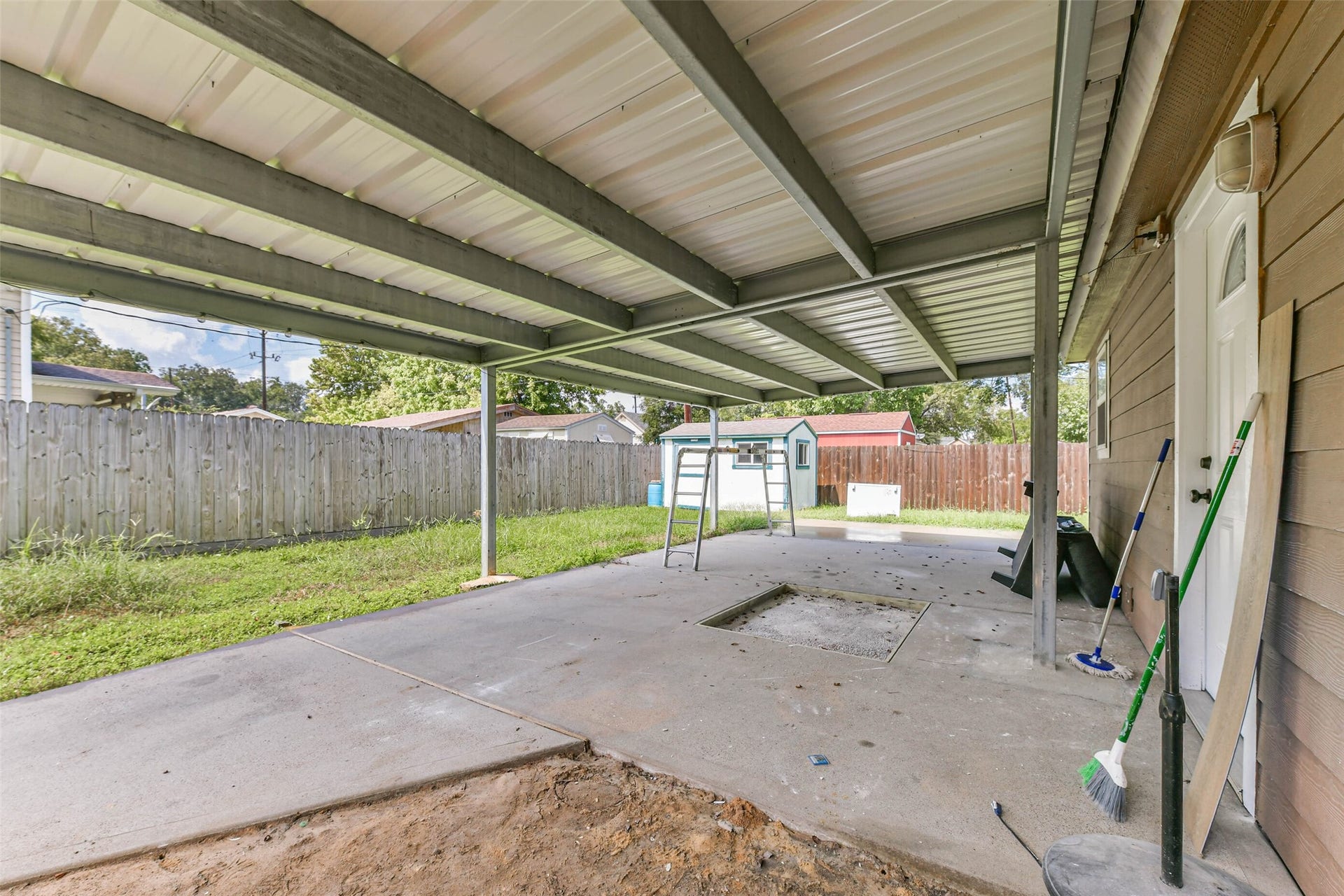 11830 15th Street, Santa Fe, TX 77510 11830 15th Street, Santa Fe, TX 77510