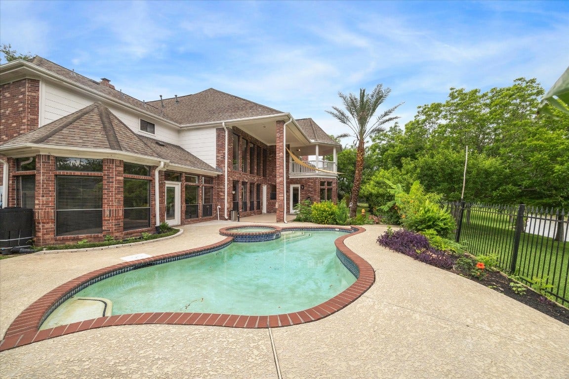 14 Tredington Street, Sugar Land, TX 77479 14 Tredington Street, Sugar Land, TX 77479