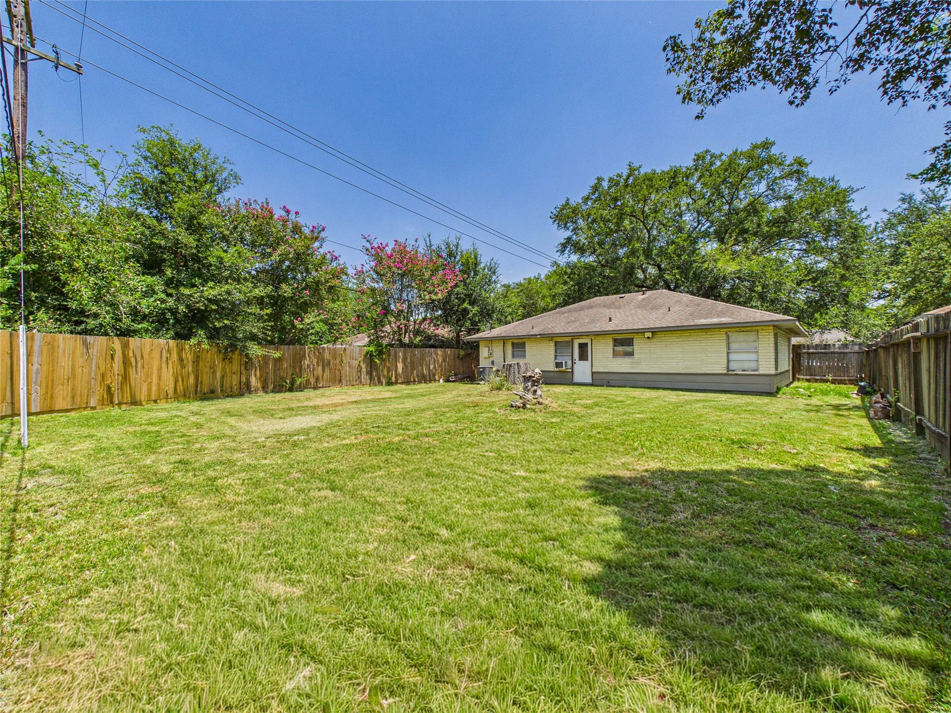 302 Sycamore Drive, Hitchcock, TX 77563 302 Sycamore Drive, Hitchcock, TX 77563