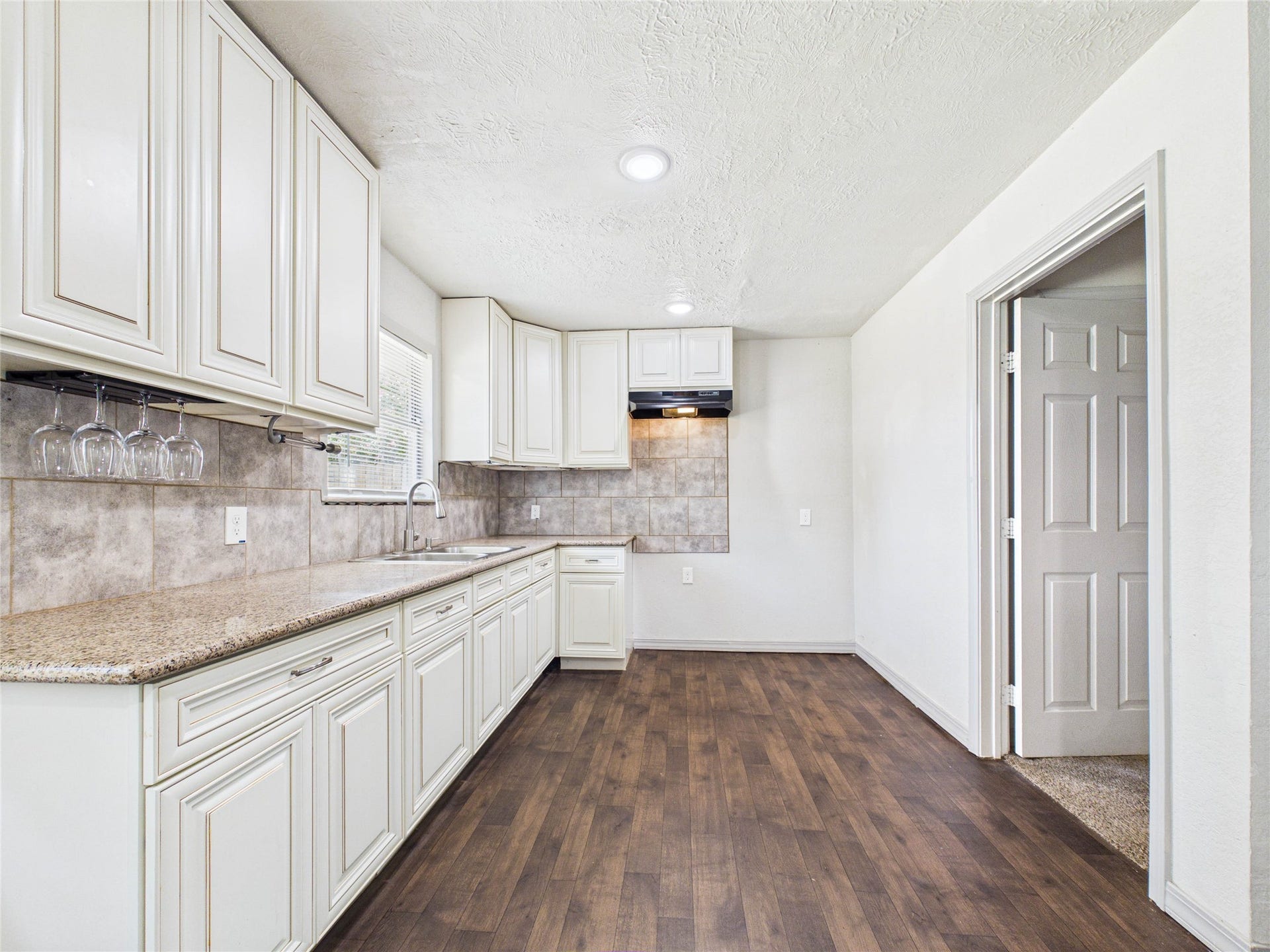 302 Sycamore Drive, Hitchcock, TX 77563 302 Sycamore Drive, Hitchcock, TX 77563