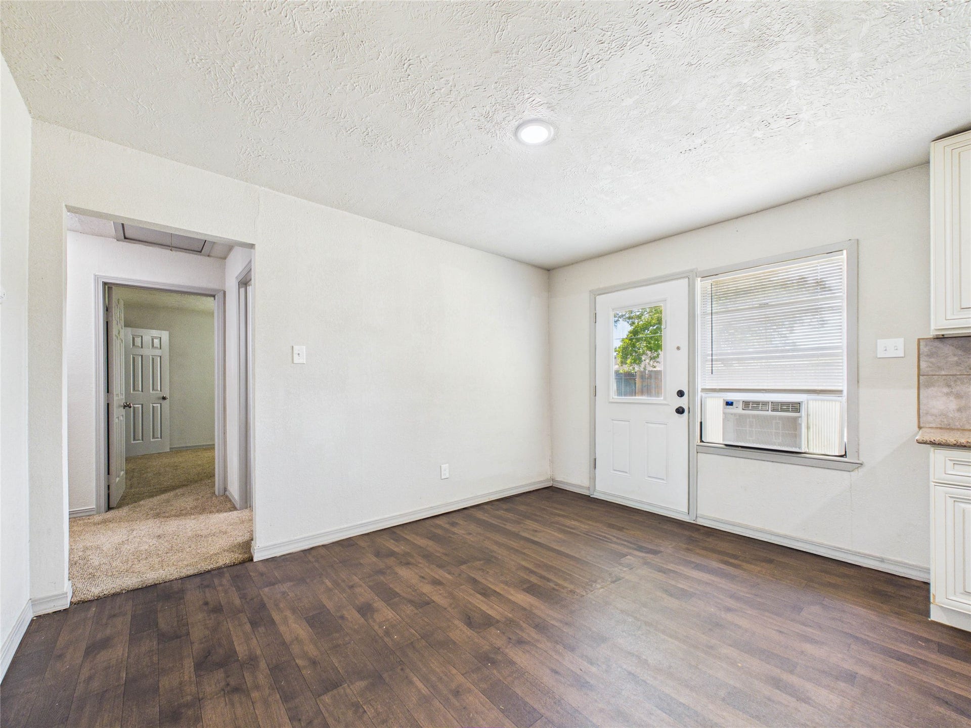 302 Sycamore Drive, Hitchcock, TX 77563 302 Sycamore Drive, Hitchcock, TX 77563