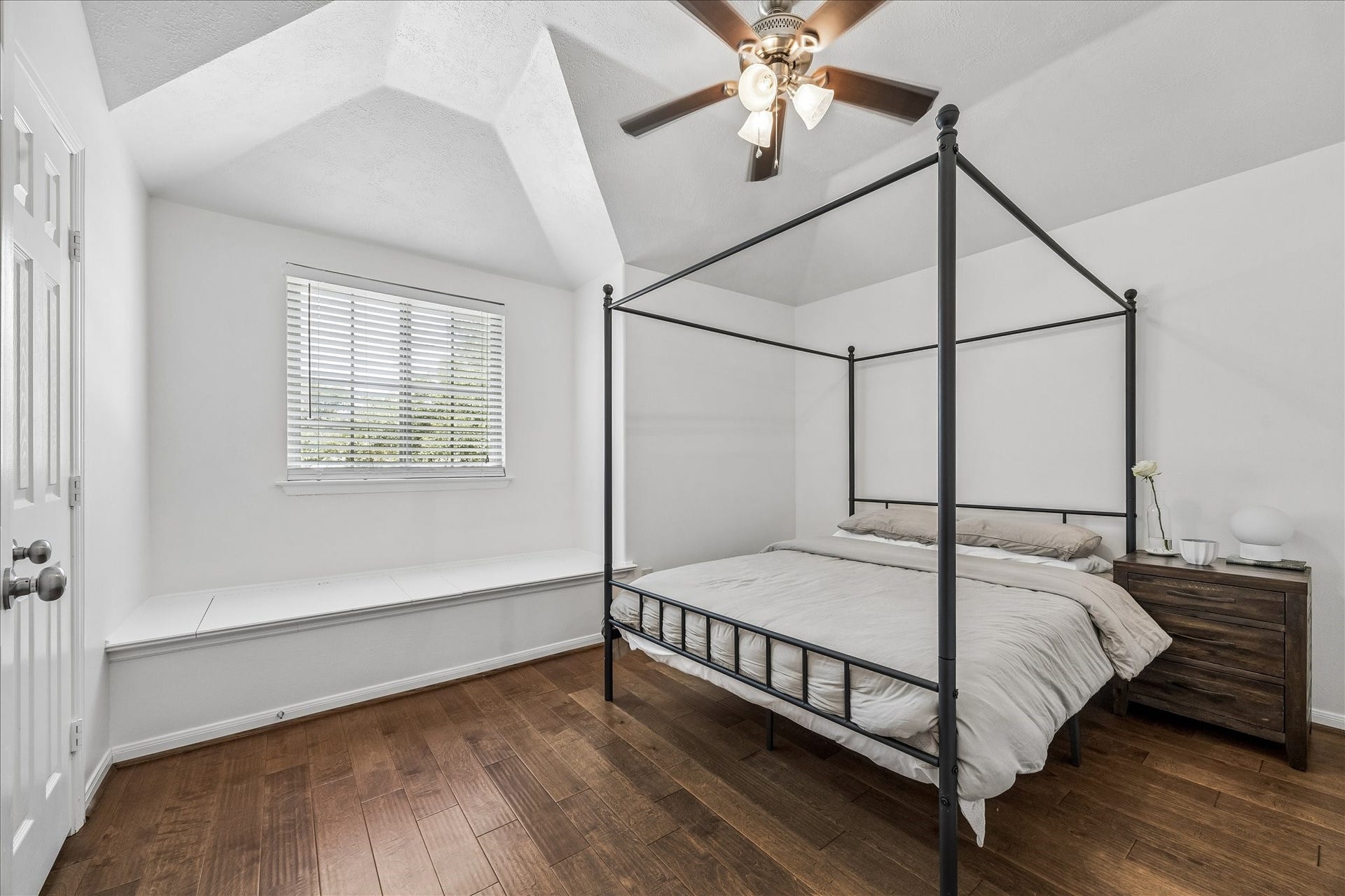 Spacious secondary bedroom offering flexibility for guests, family, or a dedicated home office.