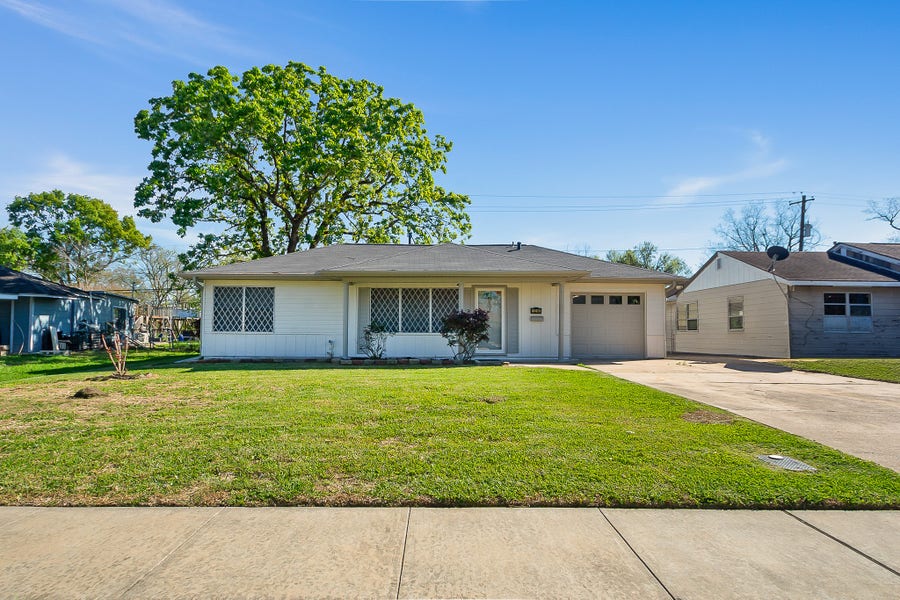 Property photo for 1218 Gary Avenue, Pasadena, TX